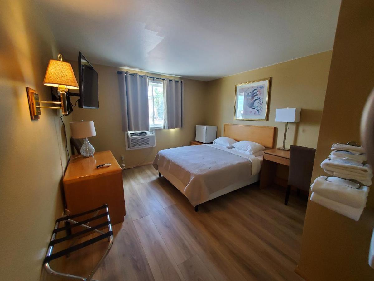 Alpine Inn Пагоса-Спрингс Экстерьер фото